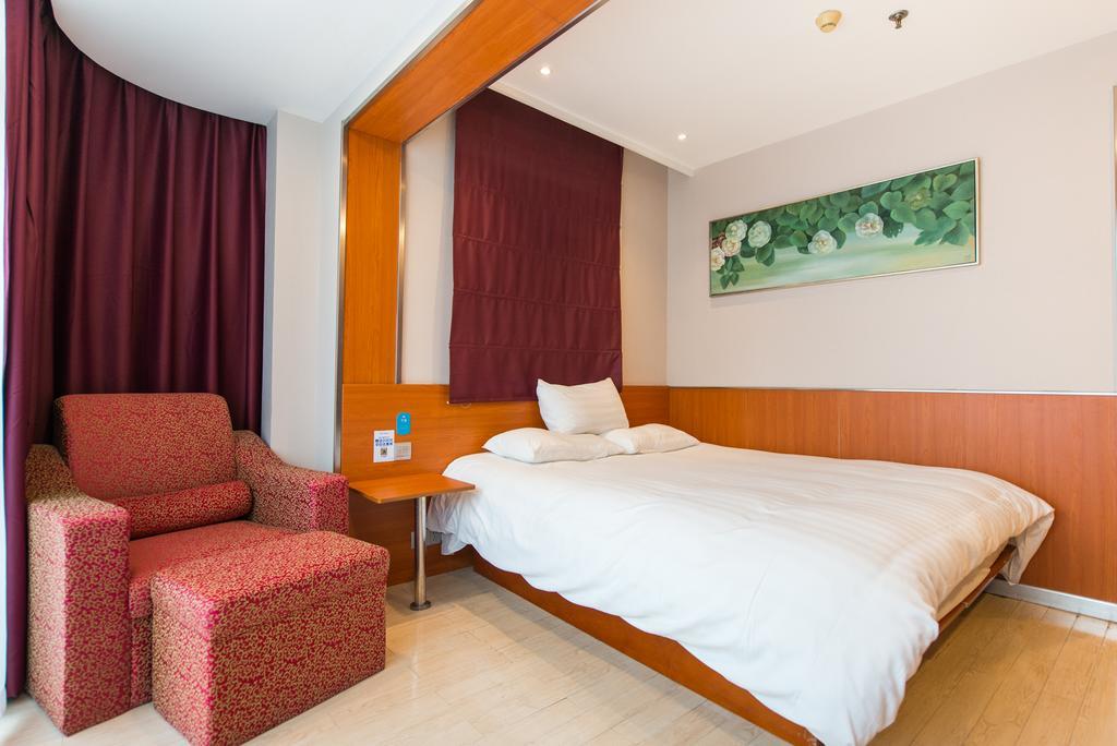 Hanting Express Shanghai South Shanxi Road Exterior photo