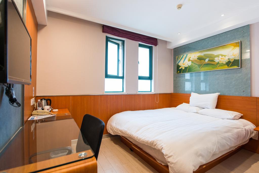 Hanting Express Shanghai South Shanxi Road Exterior photo